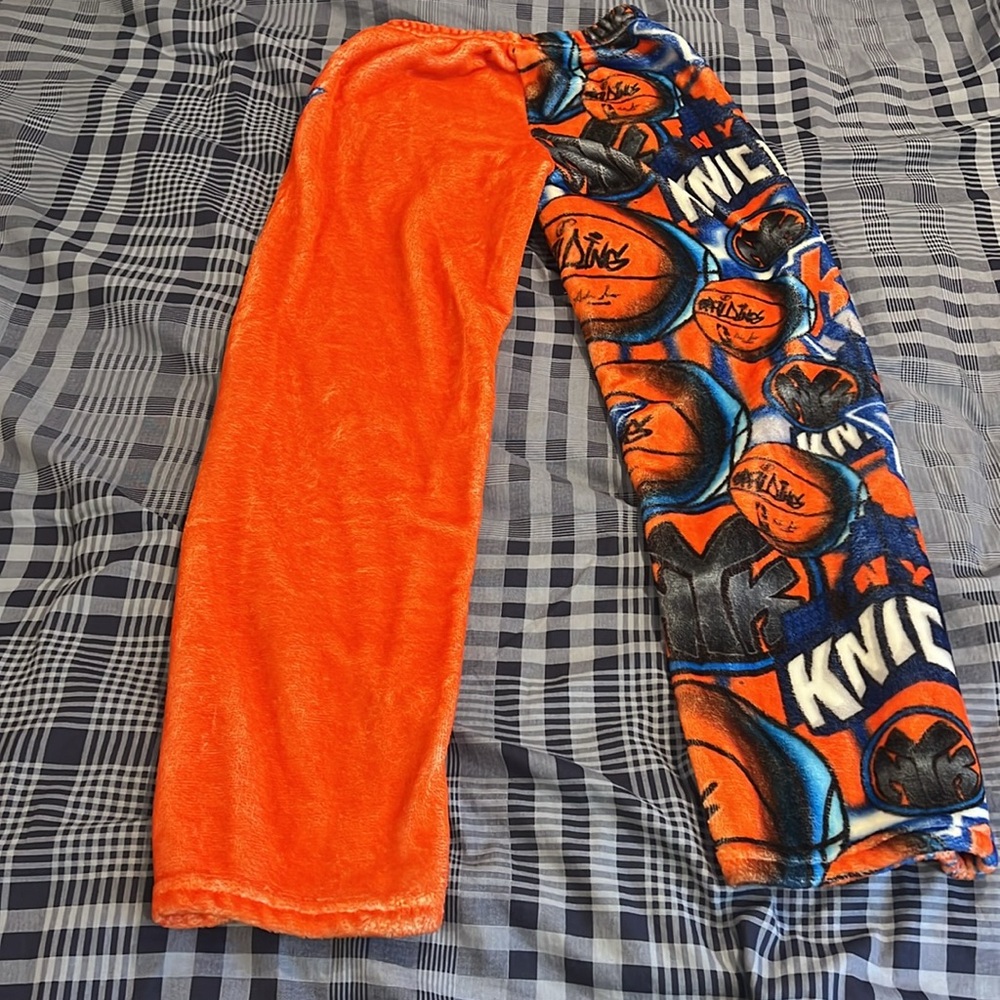 Boys NY KNICKS SZ 10-12 Penelope Wildberry super soft fleece pajama pants - Picture 6 of 9